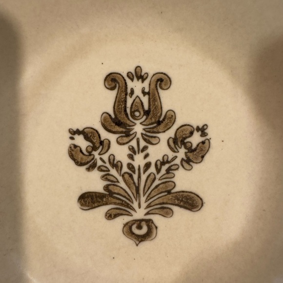 Vintage Pfaltzgraff Village 8” Round Vegetable Bowl - Picture 2 of 5